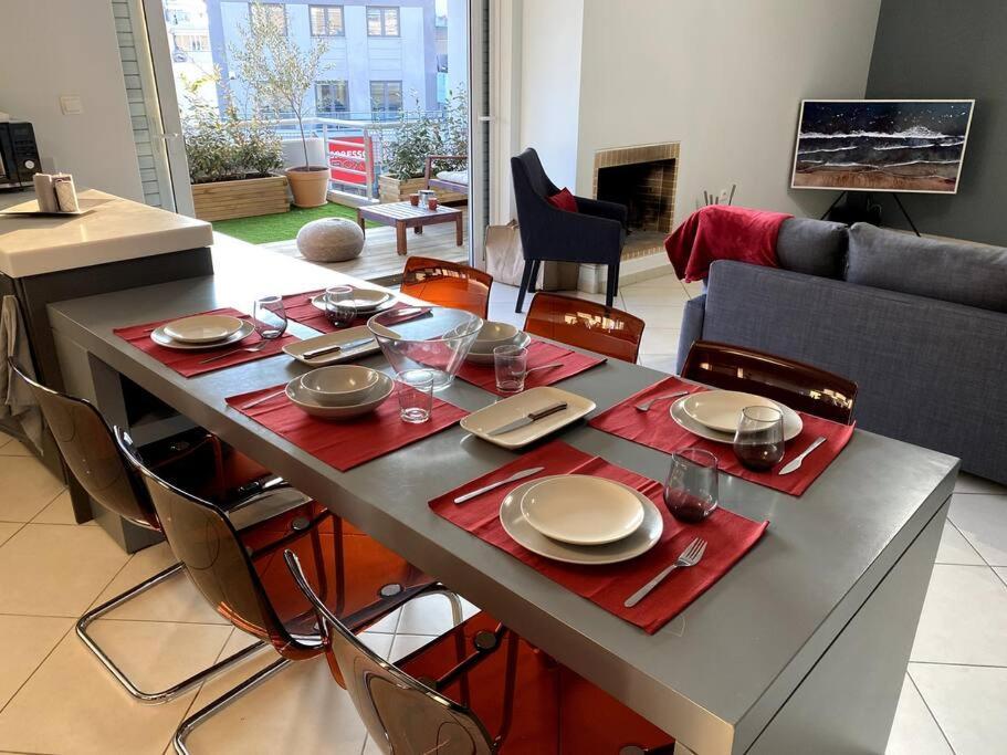 Spacious And Sunkissed 3Br & 2 Bathrooms Apartment Athena Bagian luar foto