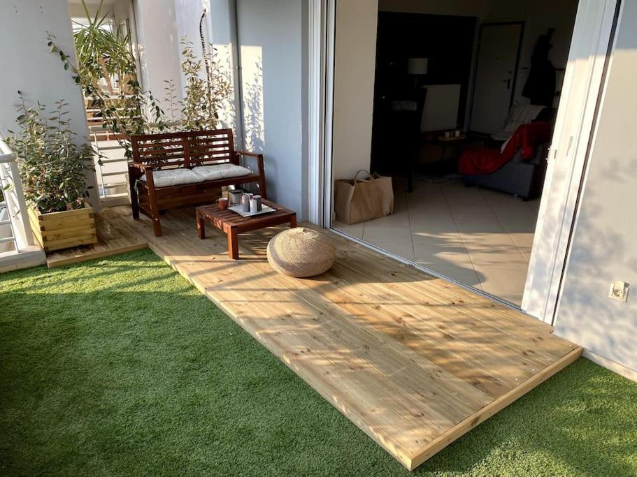 Spacious And Sunkissed 3Br & 2 Bathrooms Apartment Athena Bagian luar foto