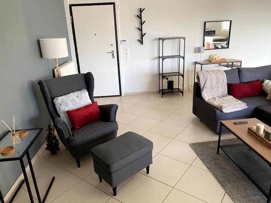 Spacious And Sunkissed 3Br & 2 Bathrooms Apartment Athena Bagian luar foto